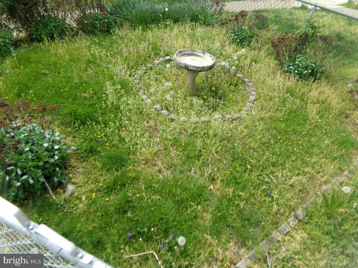 322 Harrison Avenue Upper Darby, PA 19082 - Photo 2 of 27