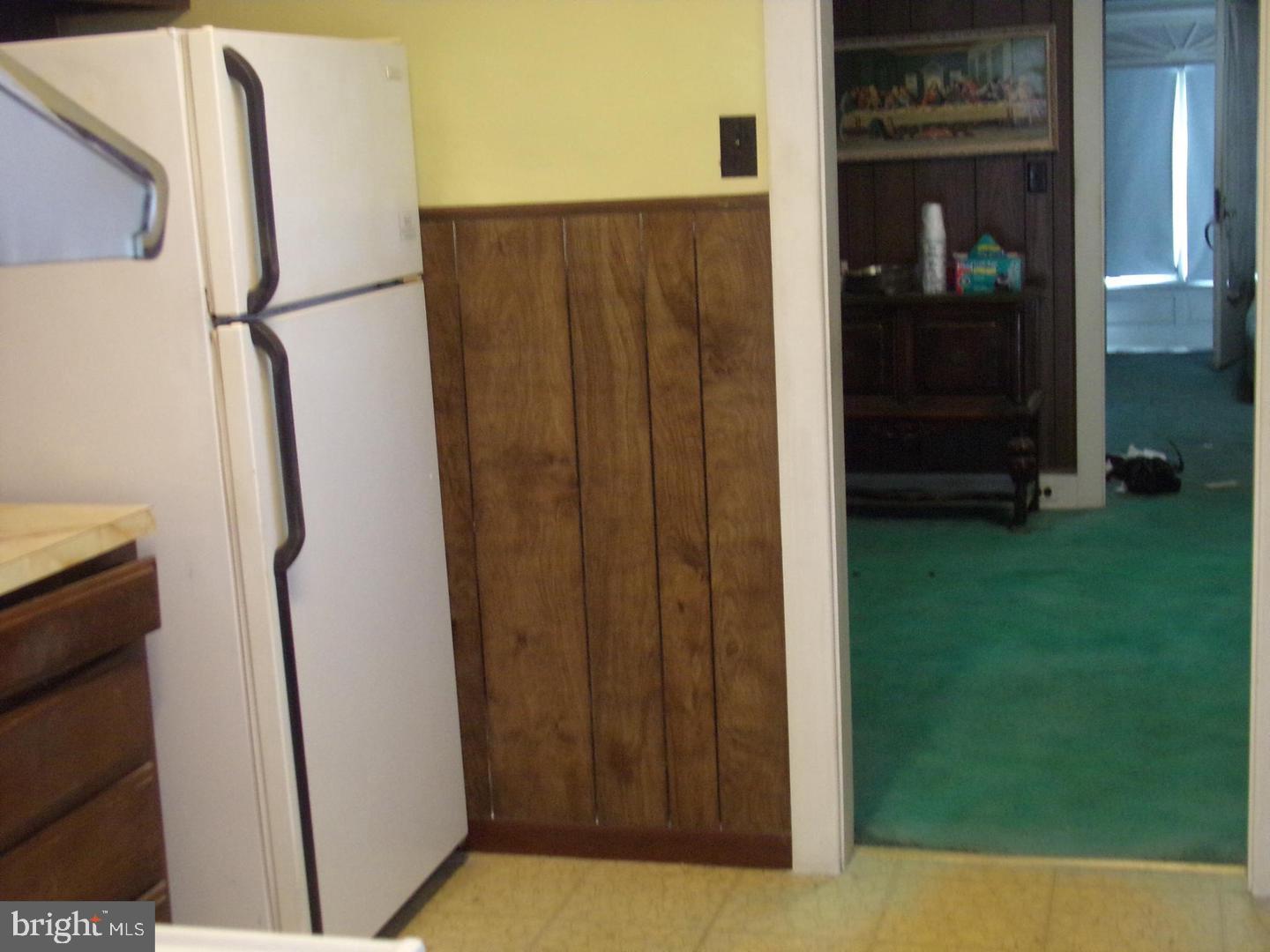 322 Harrison Avenue Upper Darby, PA 19082 - Photo 4 of 27