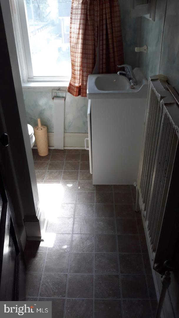 322 Harrison Avenue Upper Darby, PA 19082 - Photo 8 of 27