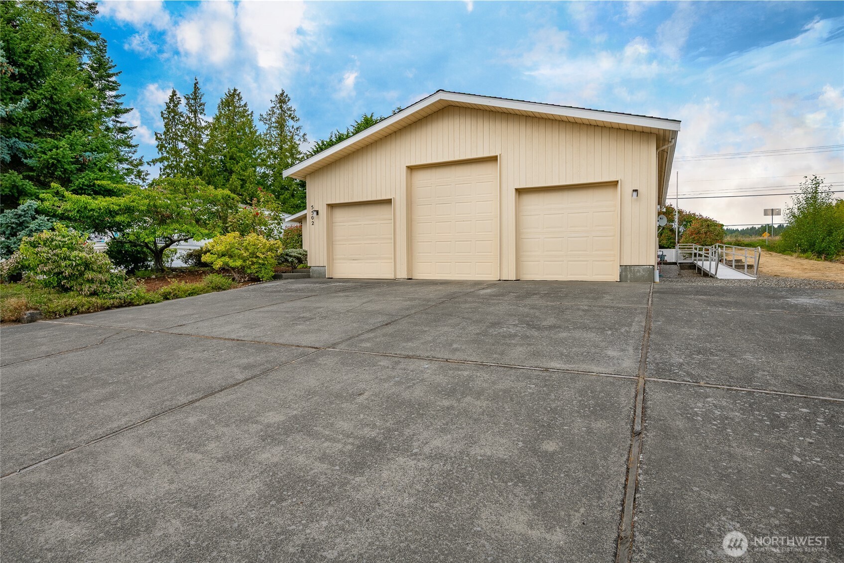 5502 Salish Road Blaine, WA 98230 - Photo 3 of 40 Gallery Image 3