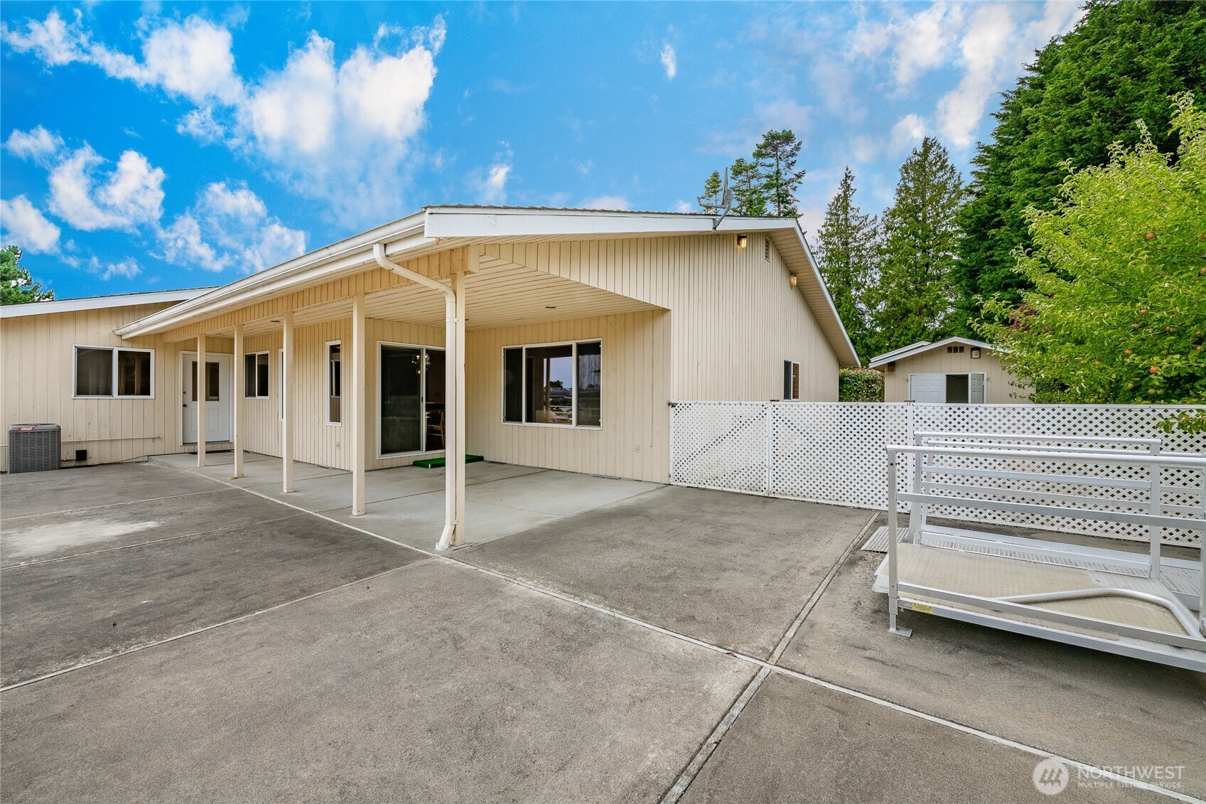 5502 Salish Road Blaine, WA 98230 - Photo 6 of 40 Gallery Image 6