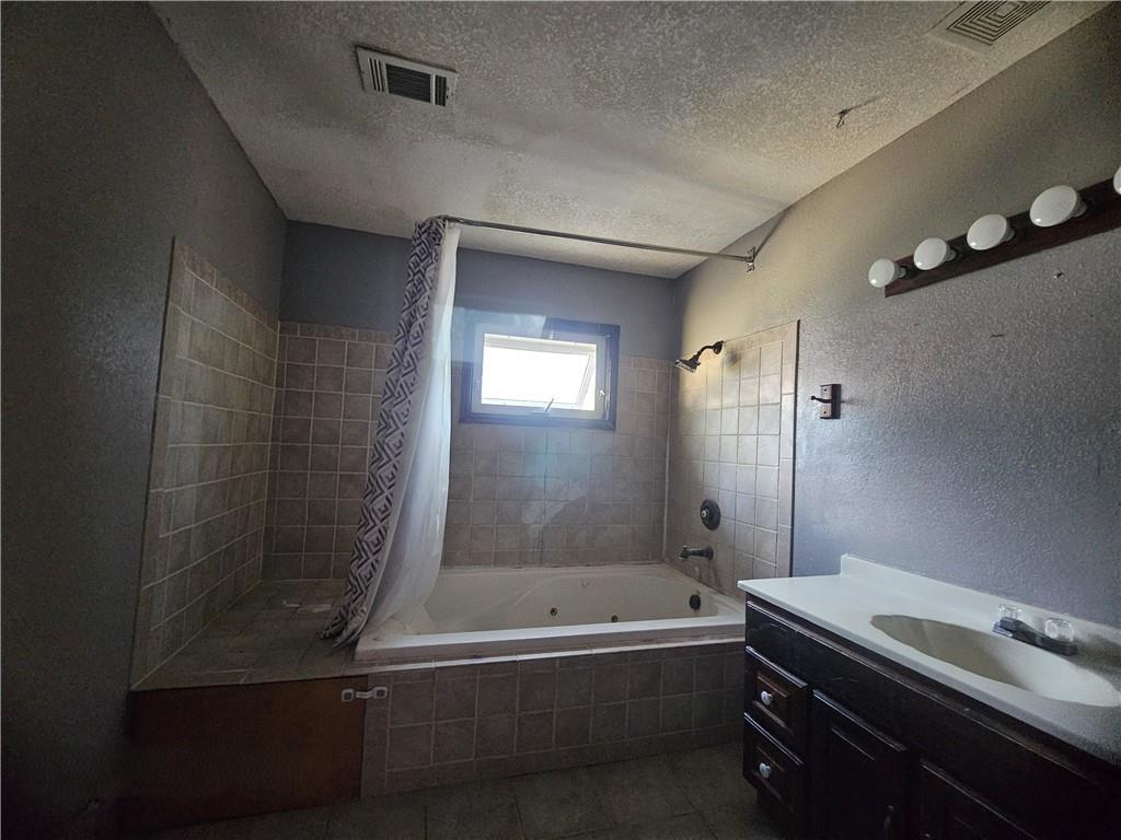 102 Feaster Street Windsor, MO 65360 - Photo 5 of 9