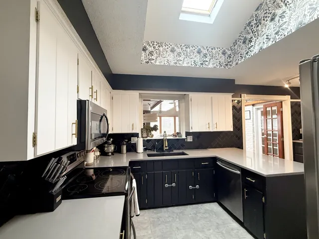 $519,900 | 127 Sam Davis Drive, Springfield, TN 37172