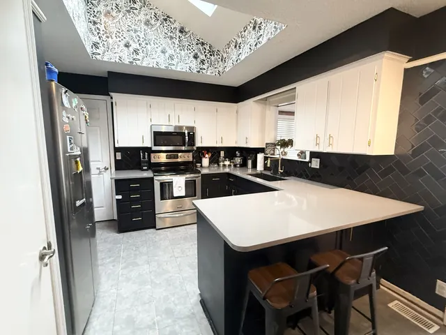 $519,900 | 127 Sam Davis Drive, Springfield, TN 37172