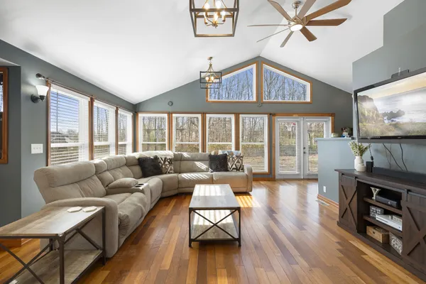 $479,999 | 127 Sam Davis Drive, Springfield, TN 37172