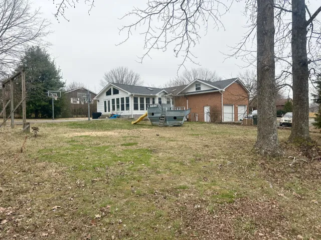 $519,900 | 127 Sam Davis Drive, Springfield, TN 37172