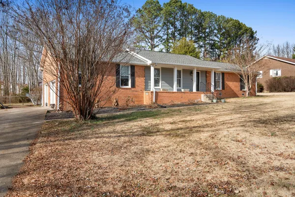 $479,999 | 127 Sam Davis Drive, Springfield, TN 37172