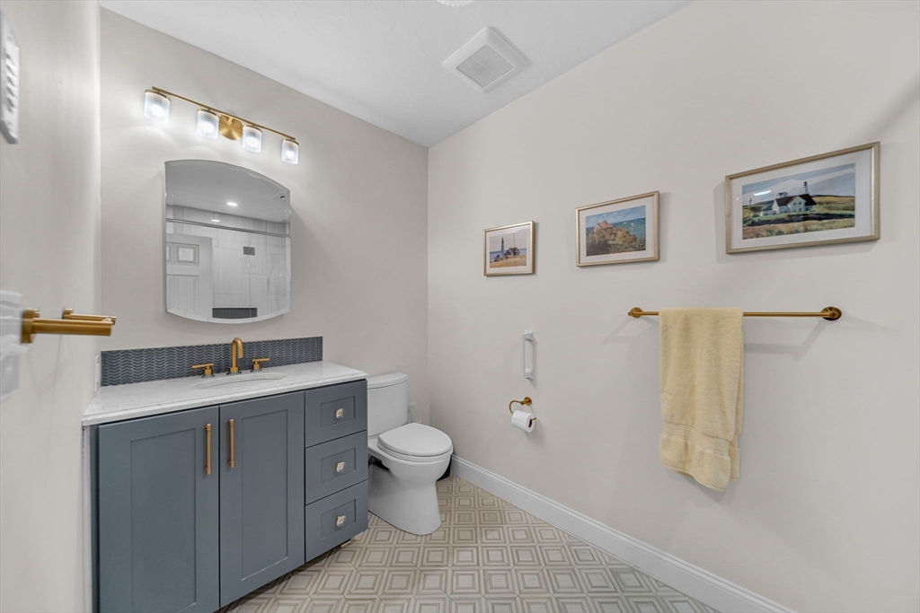 19 Highland Court, Unit 19 Needham, MA 02492 - Photo 13 of 16