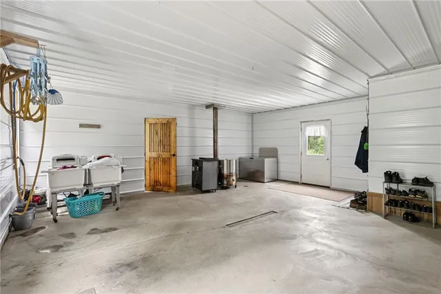 a view of a storage & utility room
