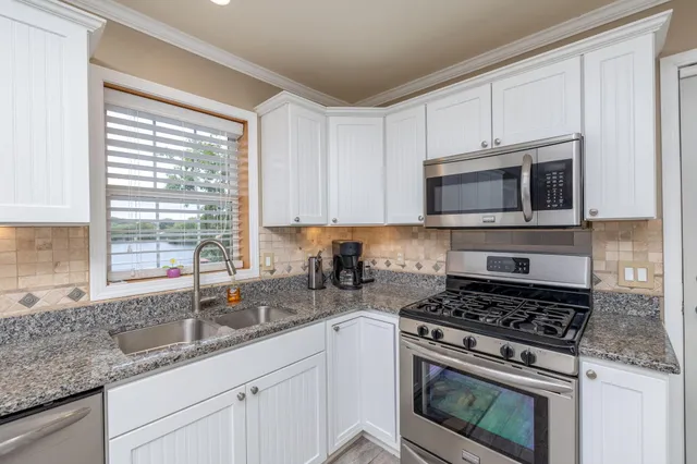 $569,000 | 506 McLachlan Point Road, Evart, MI 49631