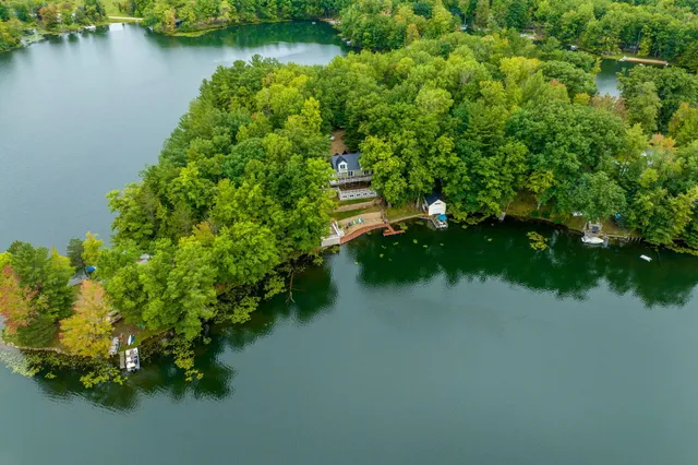 $569,000 | 506 McLachlan Point Road, Evart, MI 49631