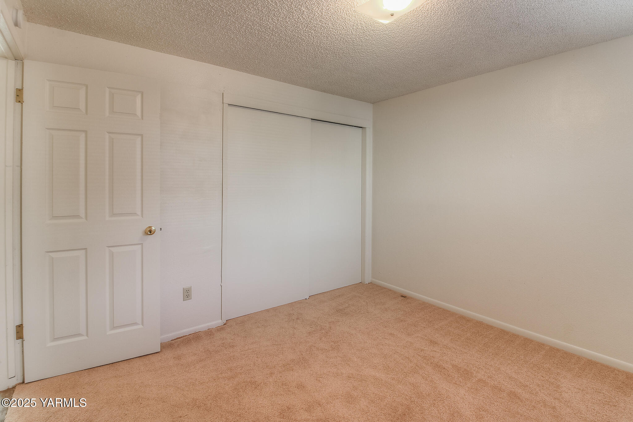 104 Moxee Avenue Naches, WA 98937 - Photo 19 of 22 a view of an empty room