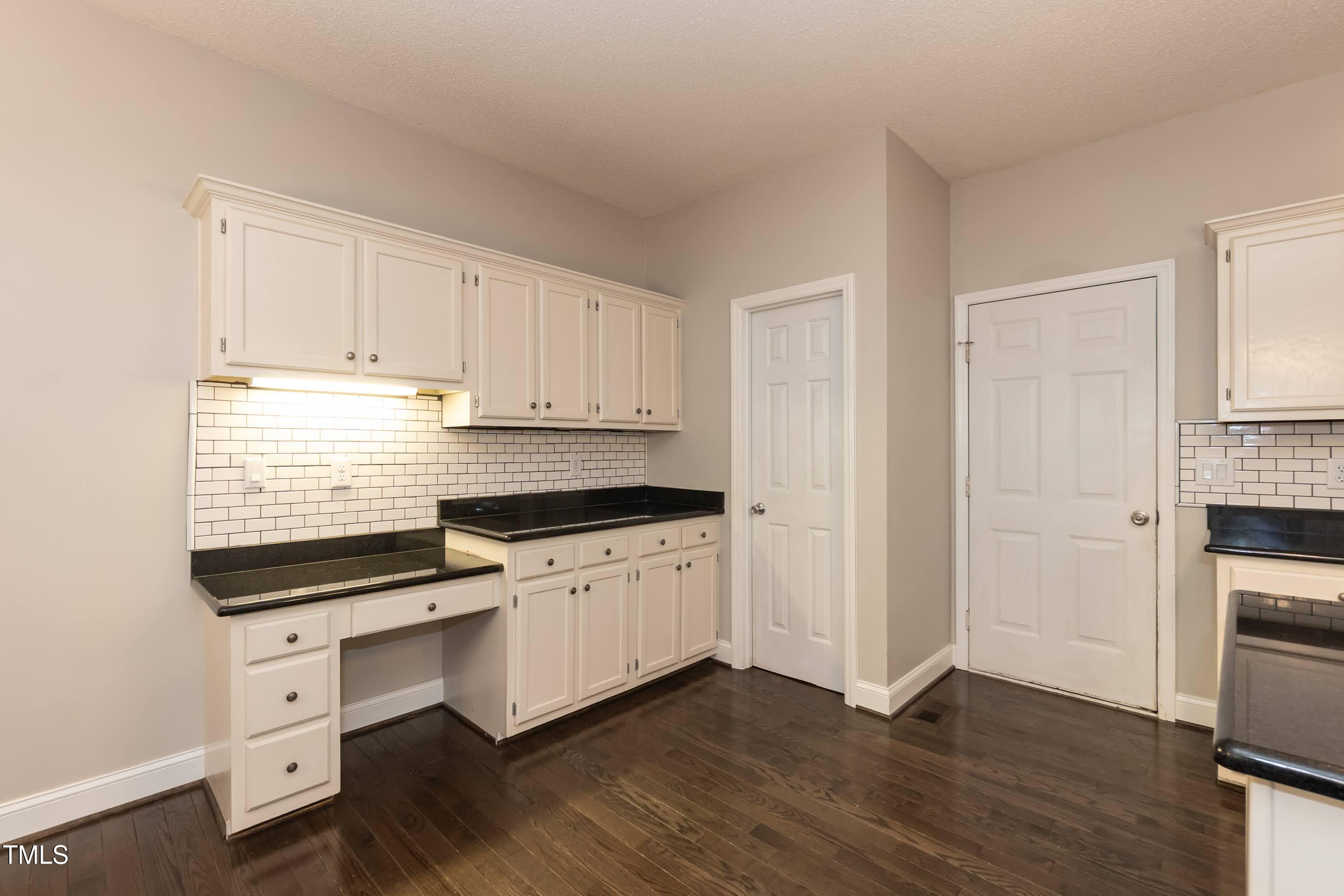 5609 Barham Court Raleigh, NC 27613 - Photo 8 of 40 Kitchen 05