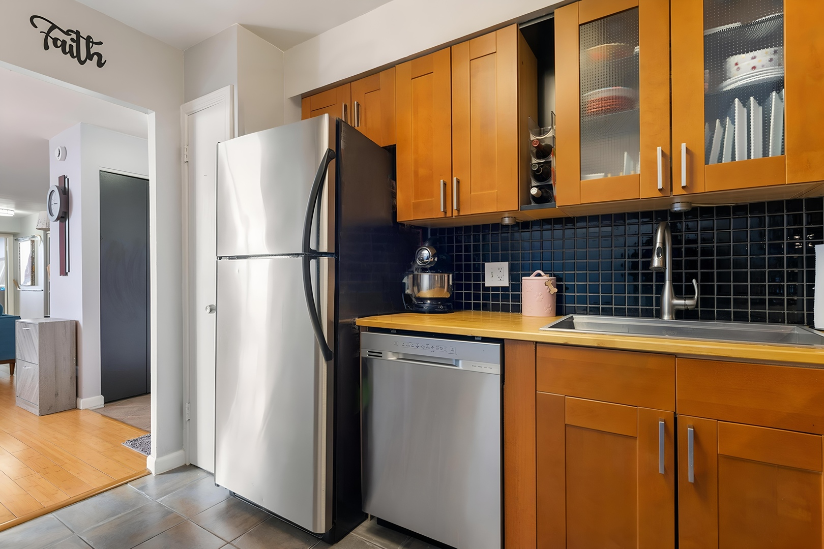 6325 North Sheridan Road, Unit 1906 Chicago, IL 60660 - Photo 8 of 28