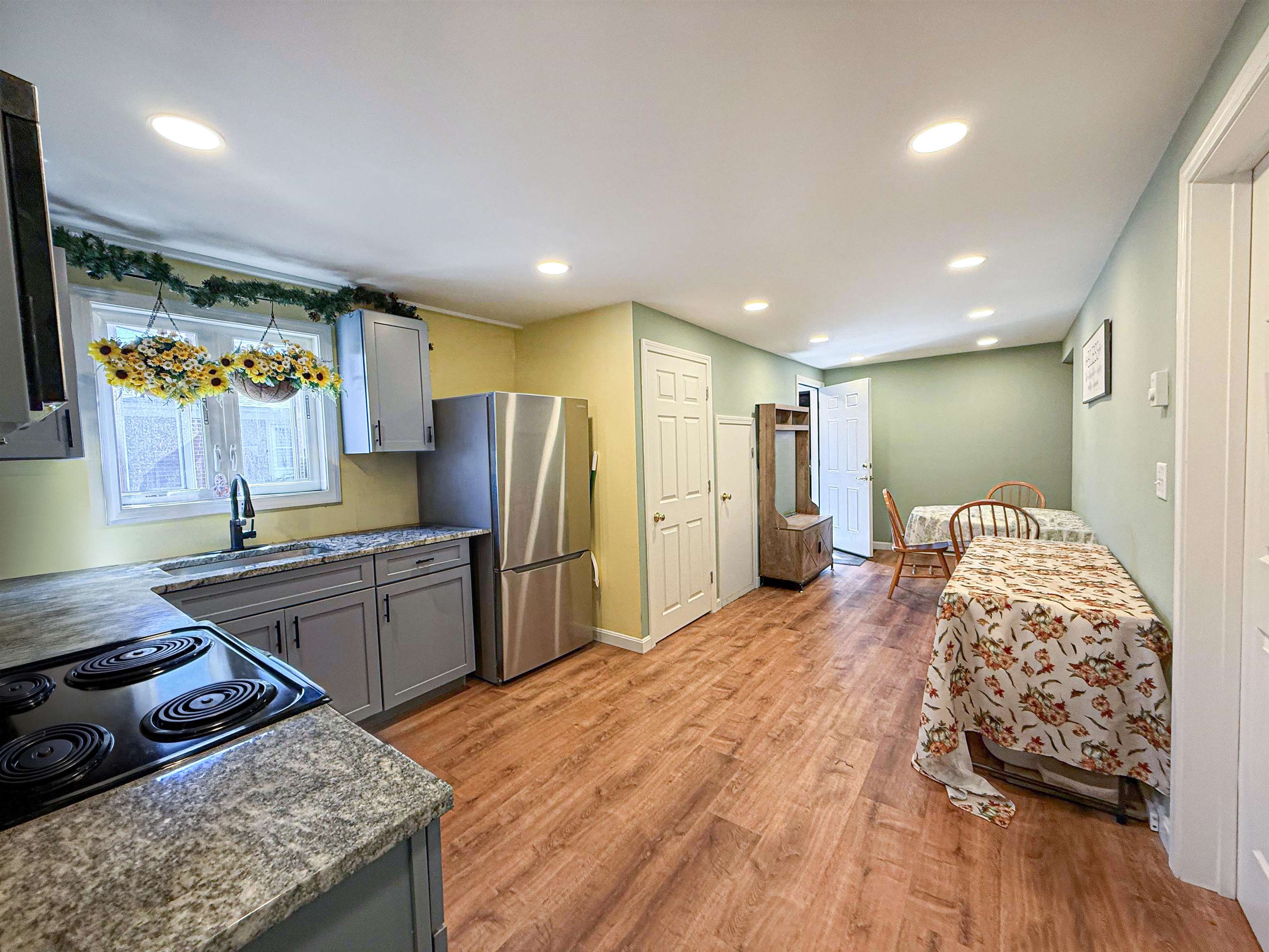 3 Harris Avenue Hampton, NH 03842 - Photo 19 of 31