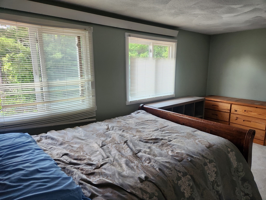 510 High Street Clinton, MA 01510 - Photo 18 of 20