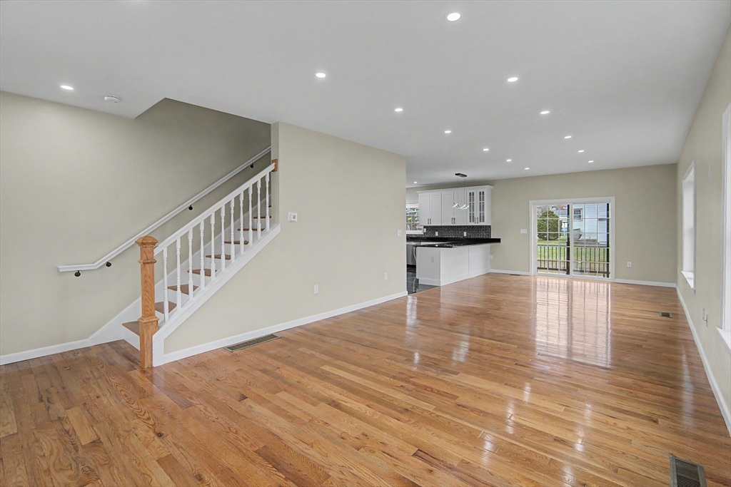 310 King Street Fall River, MA 02724 - Photo 3 of 10