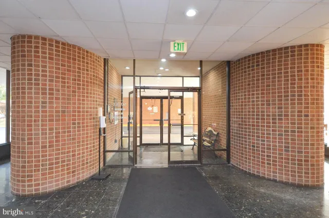 a view of entryway with a rug