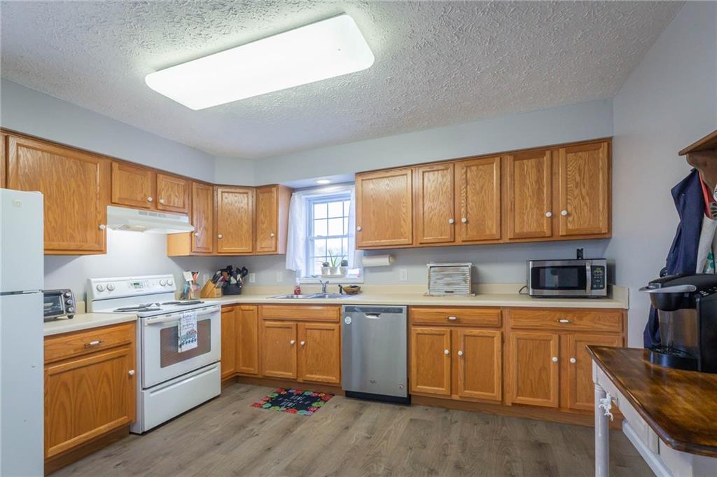 2486 Conley Road Morganton, NC 28655 - Photo 6 of 29 Gallery Image 6