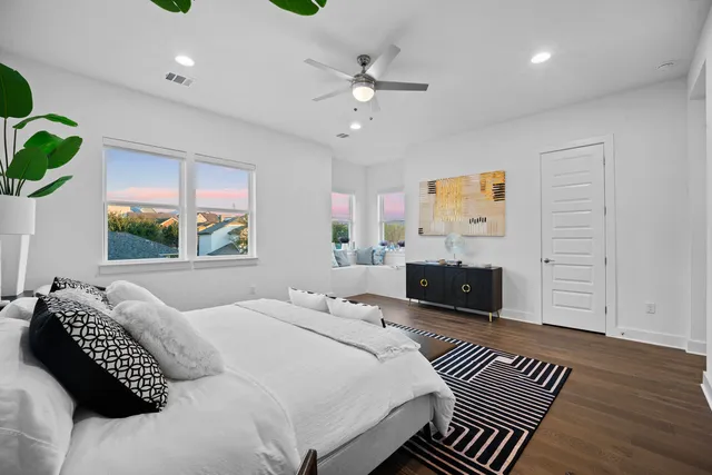 $739,900 | 6129 Sendero Hills Parkway, Austin, TX 78724