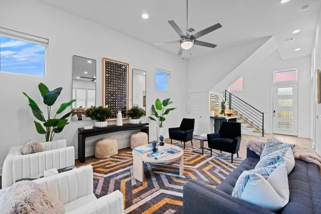 $739,900 | 6129 Sendero Hills Parkway, Austin, TX 78724