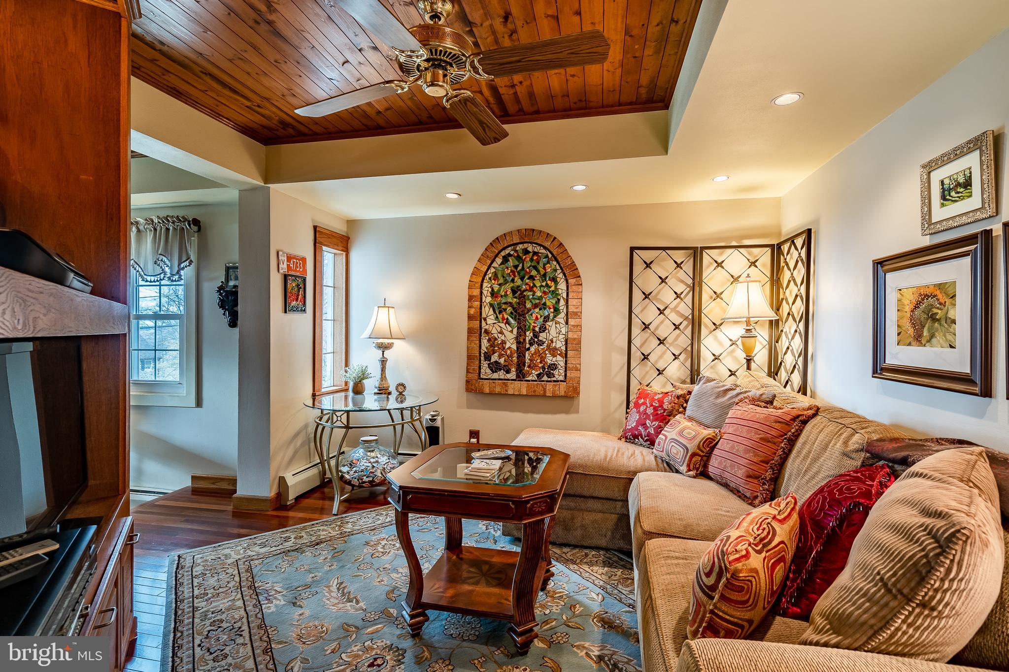 1517 Lorraine Road Reading, PA 19604 - Photo 12 of 52 Den/Media Room