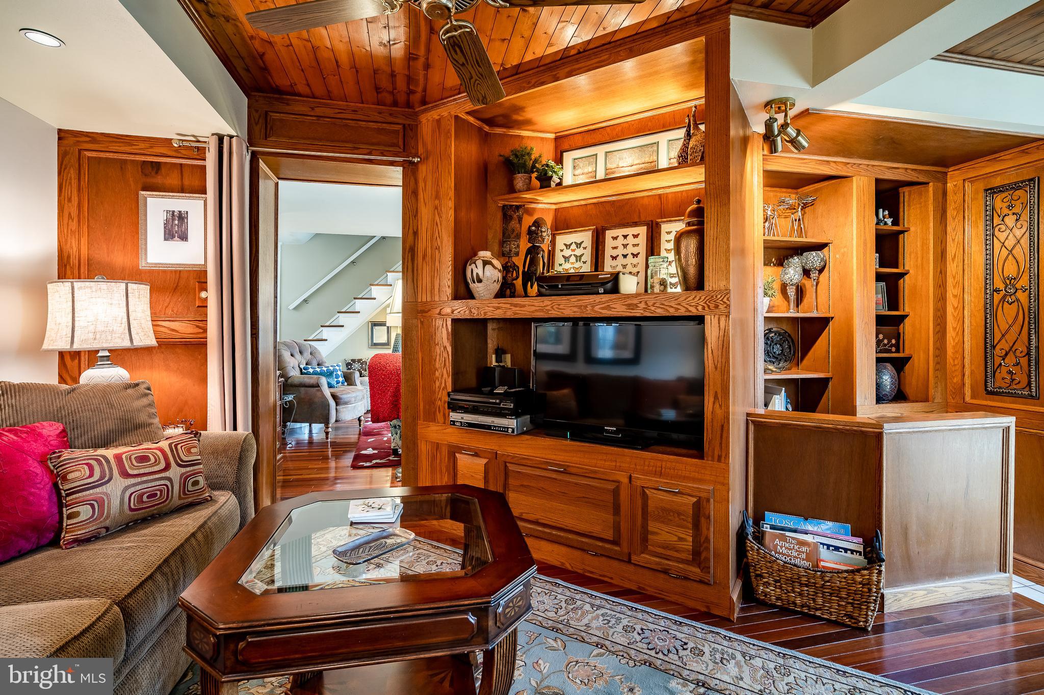 1517 Lorraine Road Reading, PA 19604 - Photo 13 of 52 Den /Media Room Built-Ins