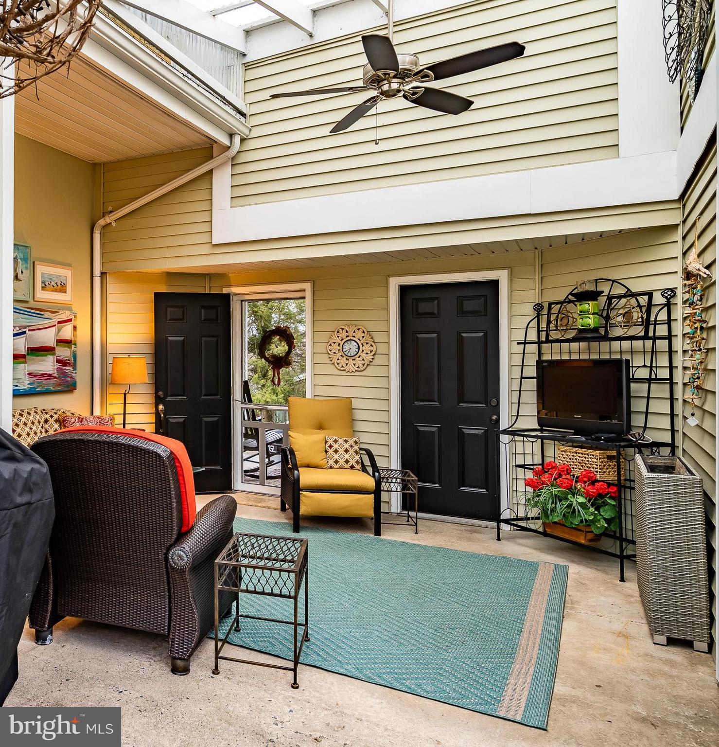1517 Lorraine Road Reading, PA 19604 - Photo 35 of 52 Covered Outdoor Living room