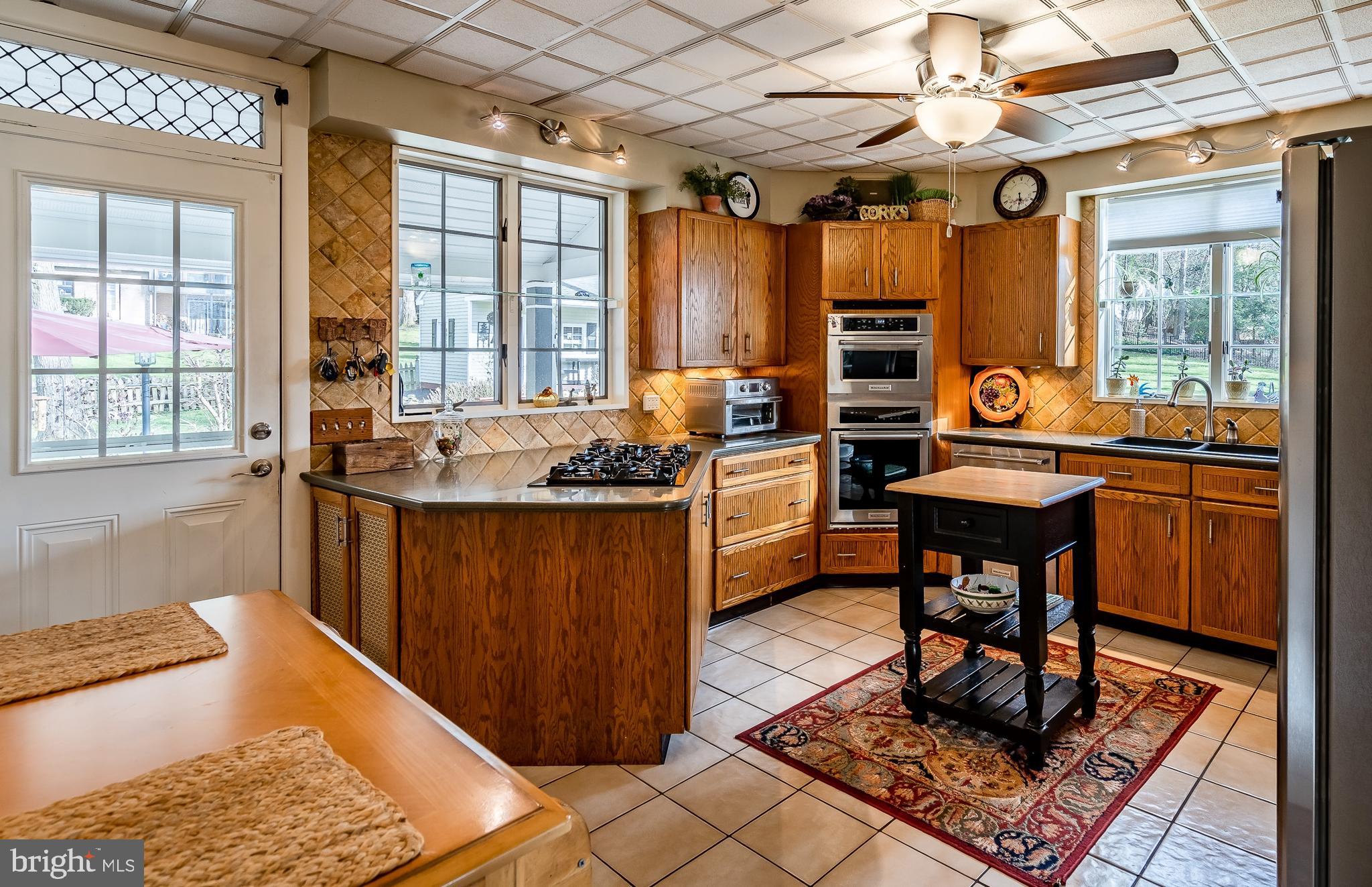 1517 Lorraine Road Reading, PA 19604 - Photo 9 of 52 Inviting Modern Kitchen