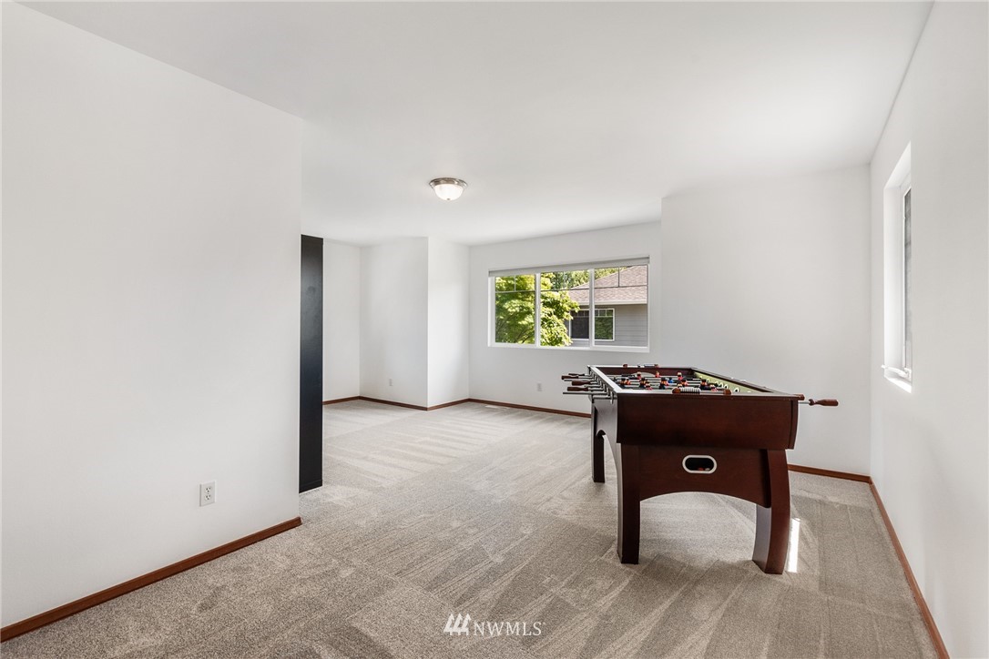 5927 Northeast 1st Place Renton, WA 98059 - Photo 19 of 40