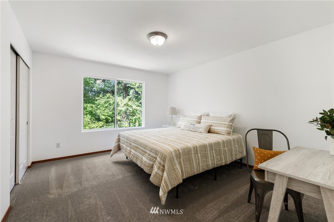5927 Northeast 1st Place Renton, WA 98059 - Photo 29 of 40