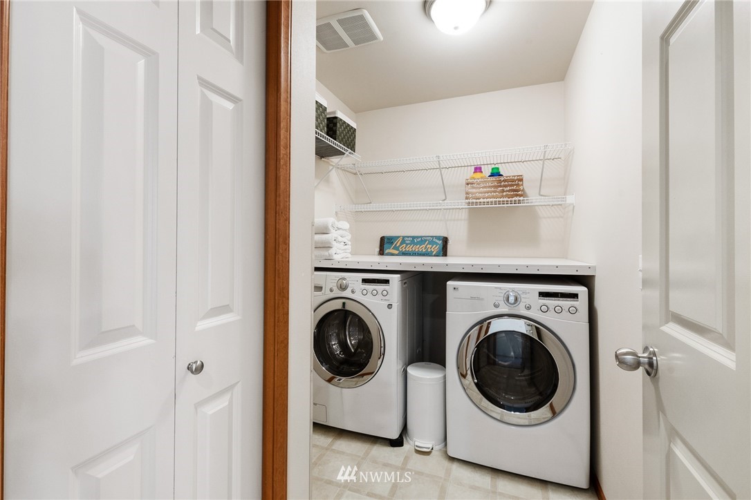 5927 Northeast 1st Place Renton, WA 98059 - Photo 31 of 40