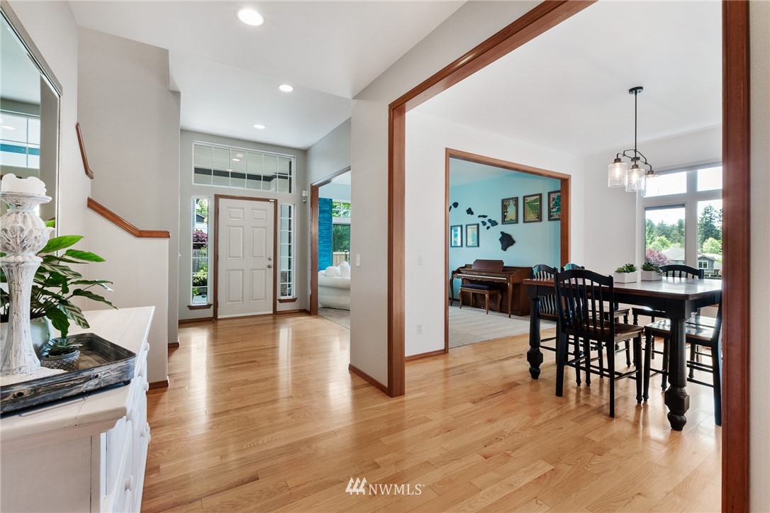 5927 Northeast 1st Place Renton, WA 98059 - Photo 6 of 40