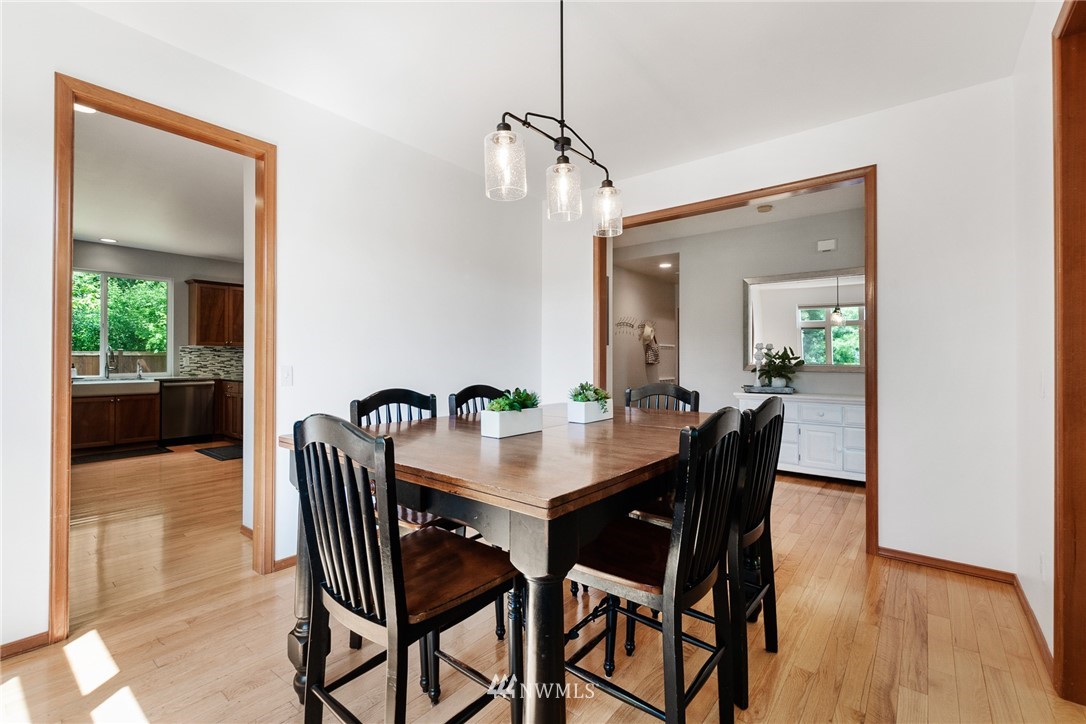 5927 Northeast 1st Place Renton, WA 98059 - Photo 8 of 40