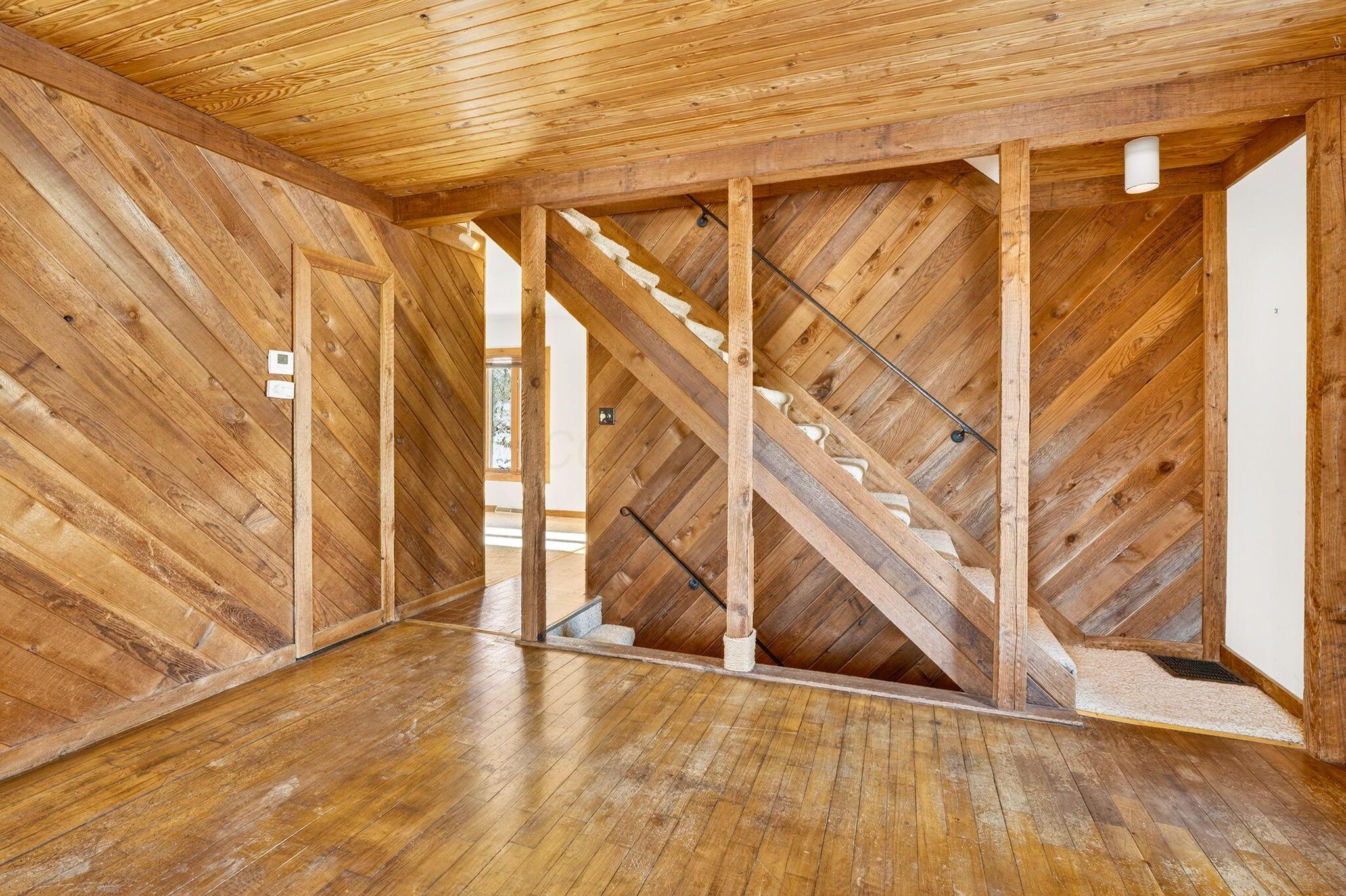 4827 Bellann Road Columbus, OH 43221 - Photo 23 of 85 OPEN STAIRWAY
