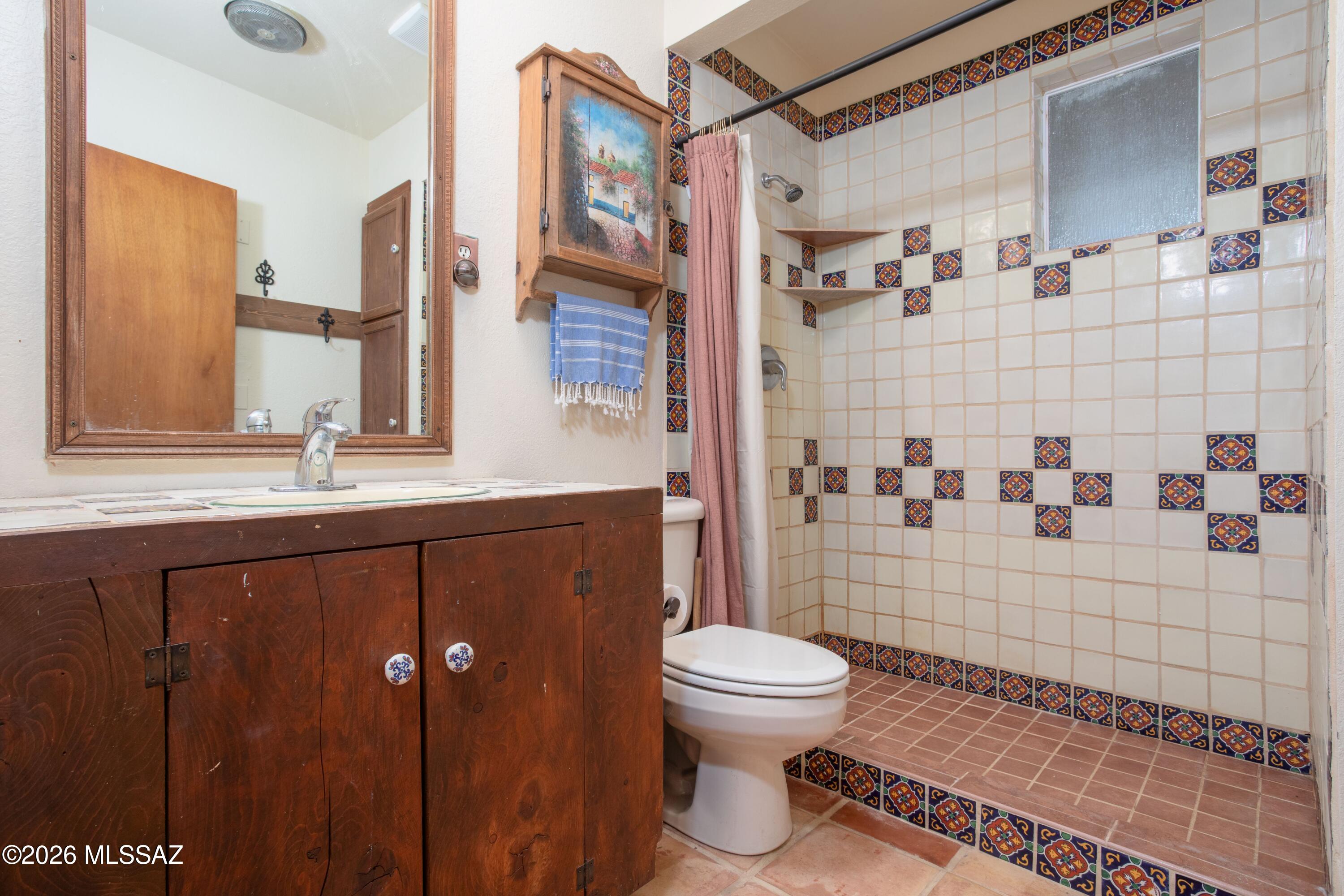 13520 West Universal Ranch Road Arivaca, AZ 85601 - Photo 27 of 48 en suite