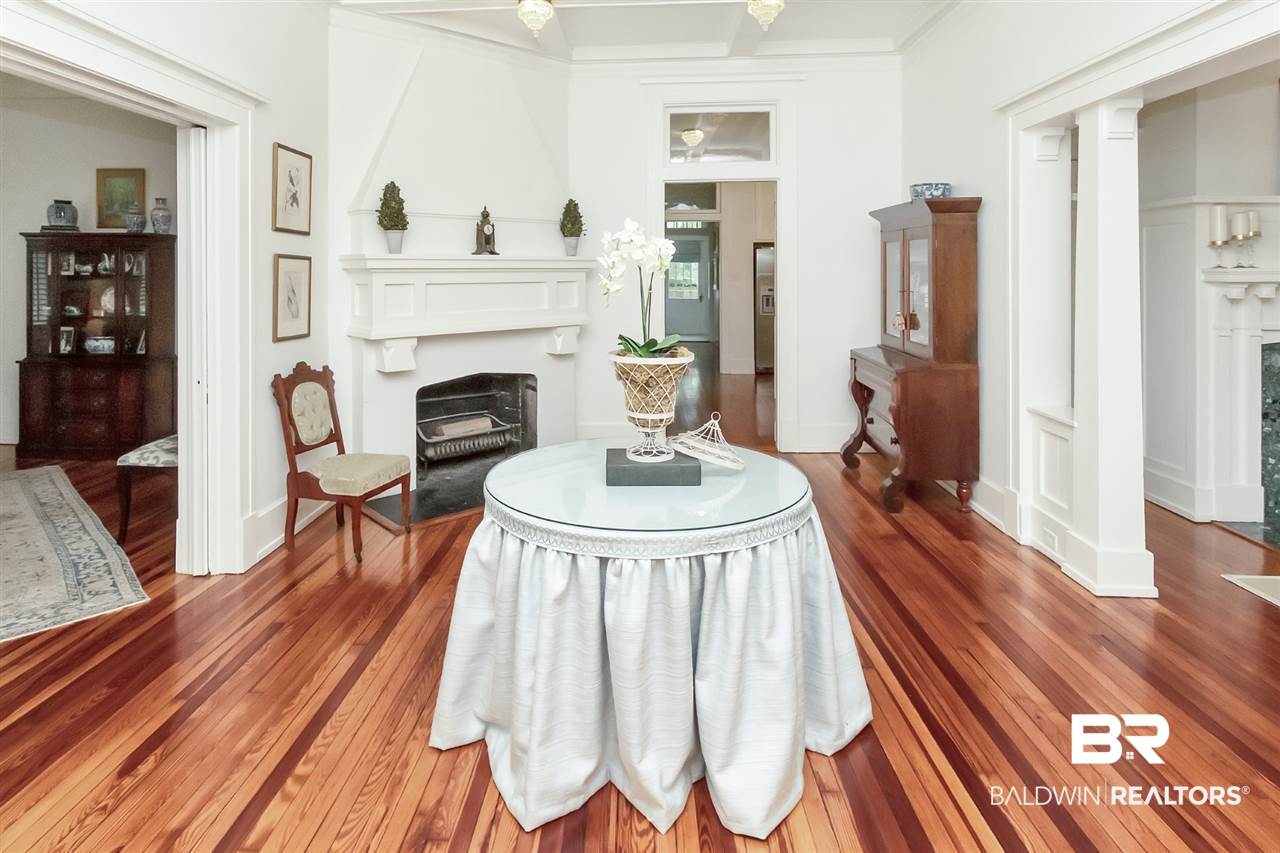 262 South Monterey Street Mobile, AL 36604 - Photo 4 of 50