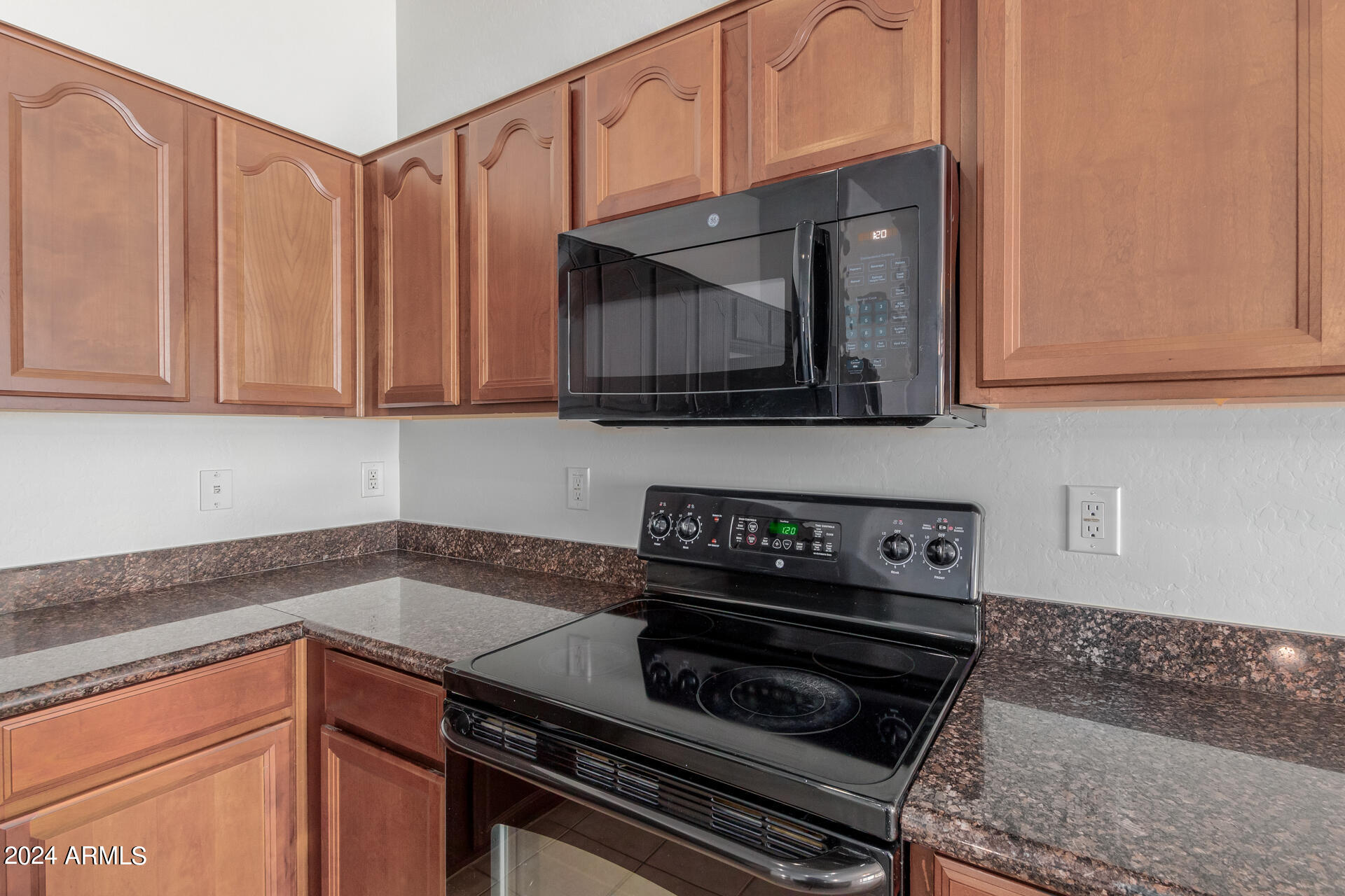 2514 West Granite Pass Road Phoenix, AZ 85085 - Photo 19 of 66 19-Granite