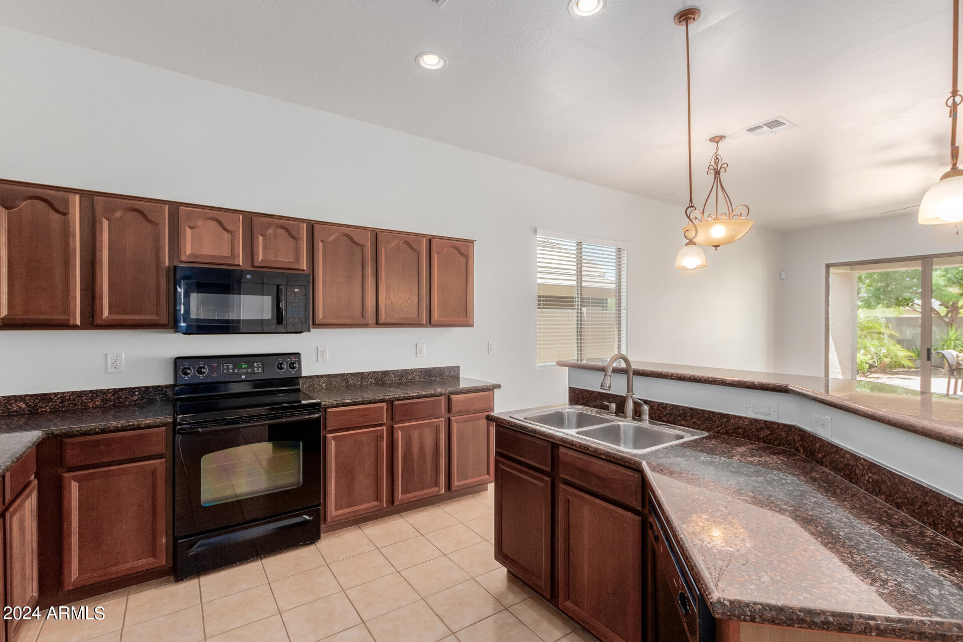 2514 West Granite Pass Road Phoenix, AZ 85085 - Photo 20 of 66 20-Granite