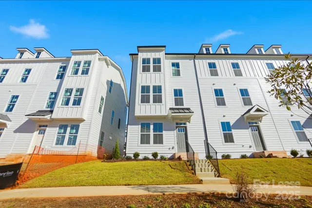 $2,995 | 3224 Drift Street, Charlotte, NC 28278