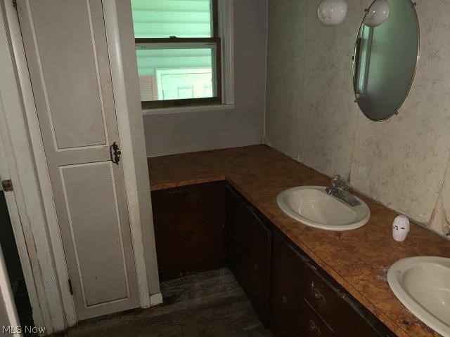 2598 Lyntz Road Warren, OH 44481 - Photo 4 of 18 Gallery Image 4