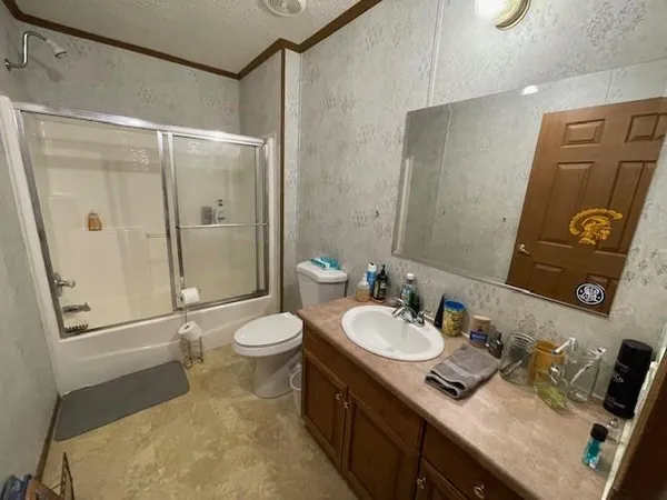 $295,000 | 170 West 630th Avenue, Girard, KS 66743