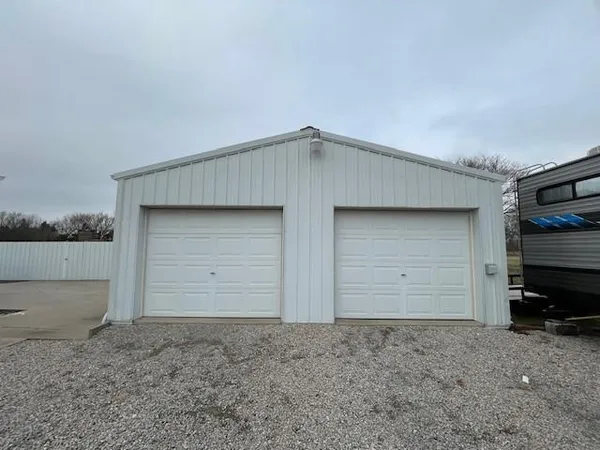$295,000 | 170 West 630th Avenue, Girard, KS 66743