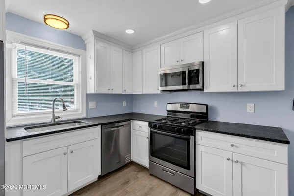 $3,400 | 1208 Pine Tree Way, Unit FRONT HOUSE, Belmar, NJ 07719