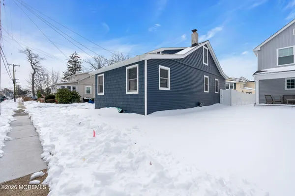 $3,400 | 1208 Pine Tree Way, Unit FRONT HOUSE, Belmar, NJ 07719