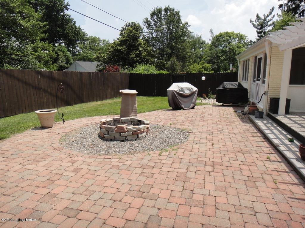 505 Brandon Road Louisville, KY 40207 - Photo 28 of 40 16