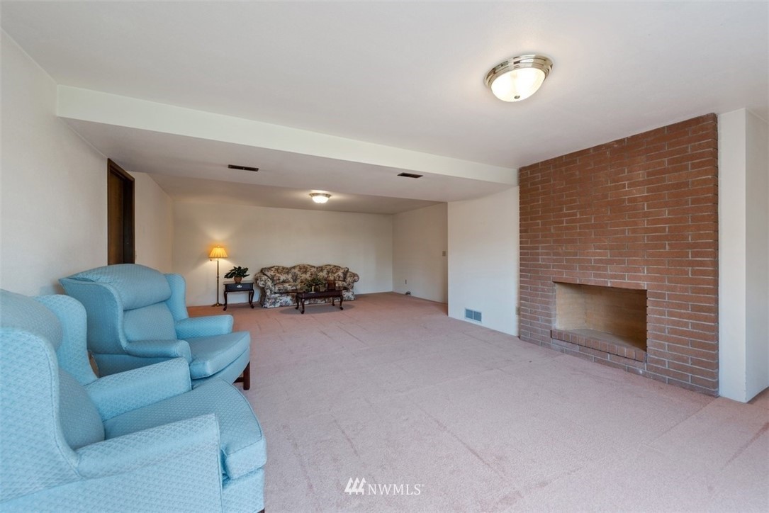 1615 Lake Avenue South Renton, WA 98055 - Photo 11 of 18 Gallery Image 11