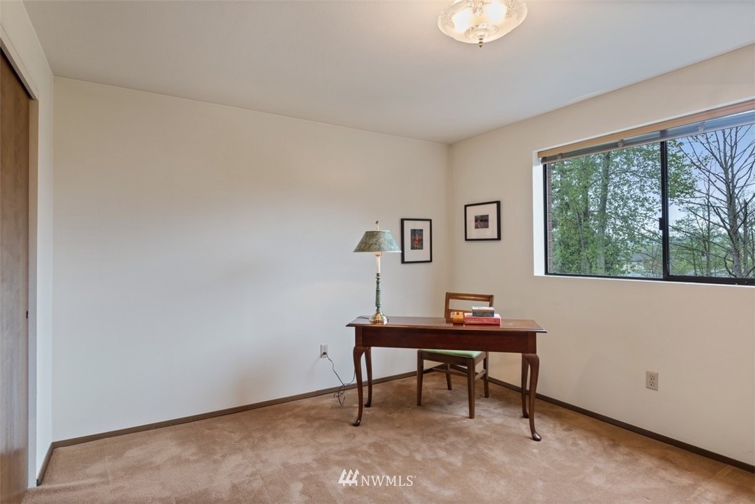 1615 Lake Avenue South Renton, WA 98055 - Photo 12 of 18 Gallery Image 12