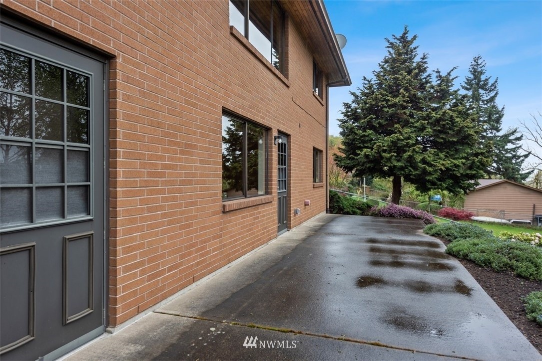1615 Lake Avenue South Renton, WA 98055 - Photo 13 of 18 Gallery Image 13