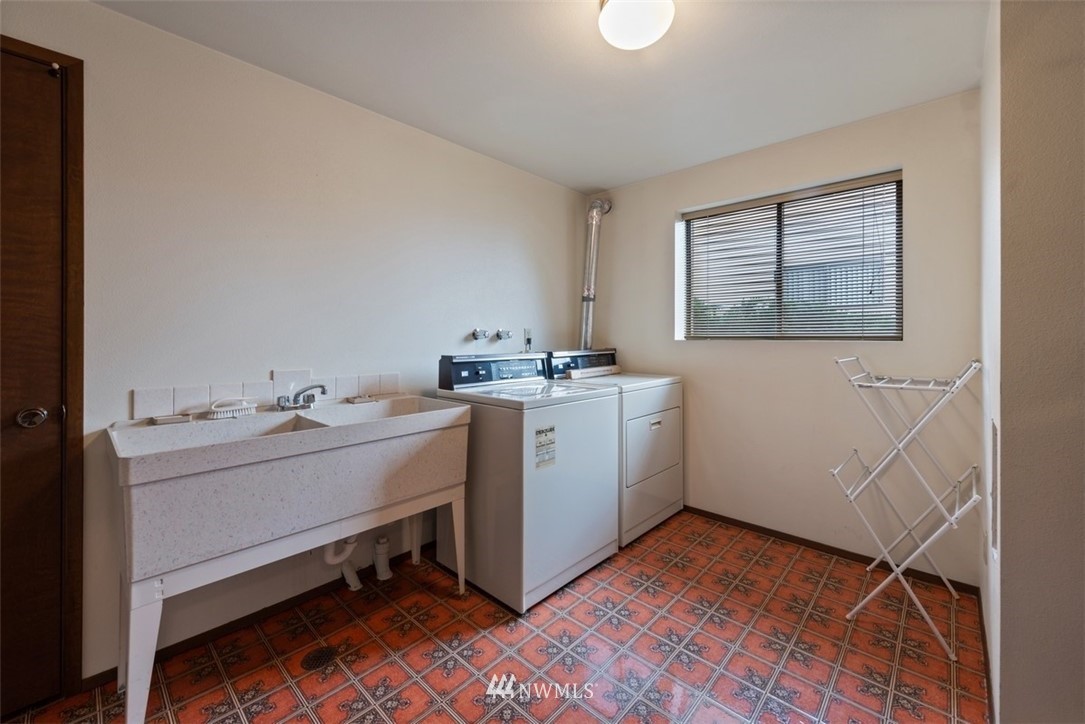 1615 Lake Avenue South Renton, WA 98055 - Photo 14 of 18 Gallery Image 14